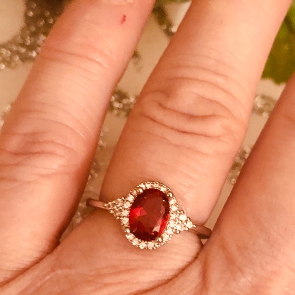 🍃💐Silver Ruby & CZs ring NO 925 stamp💐🍃 - Picture 2 of 8